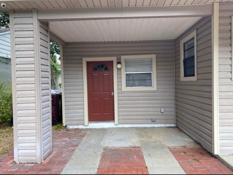 Building Photo - 2306 Musselwhite Ave