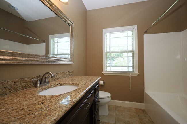 Building Photo - 4634 Amelia Cir