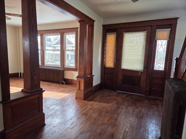 Building Photo - 630 N Courtland St