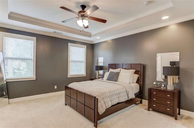 Building Photo - 1450 Edgebrook Ct NE