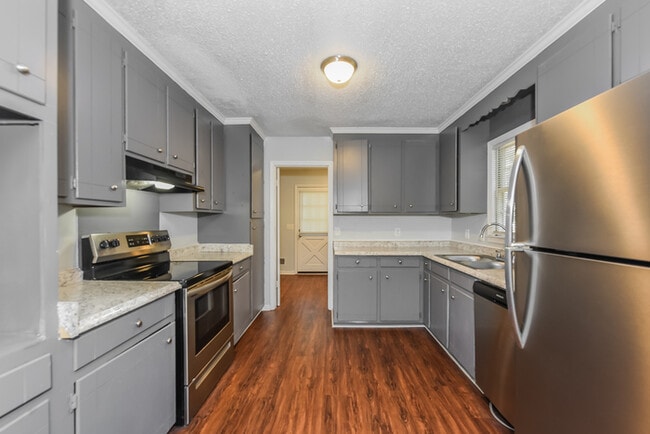 Building Photo - 1805 Woodvalley Ct