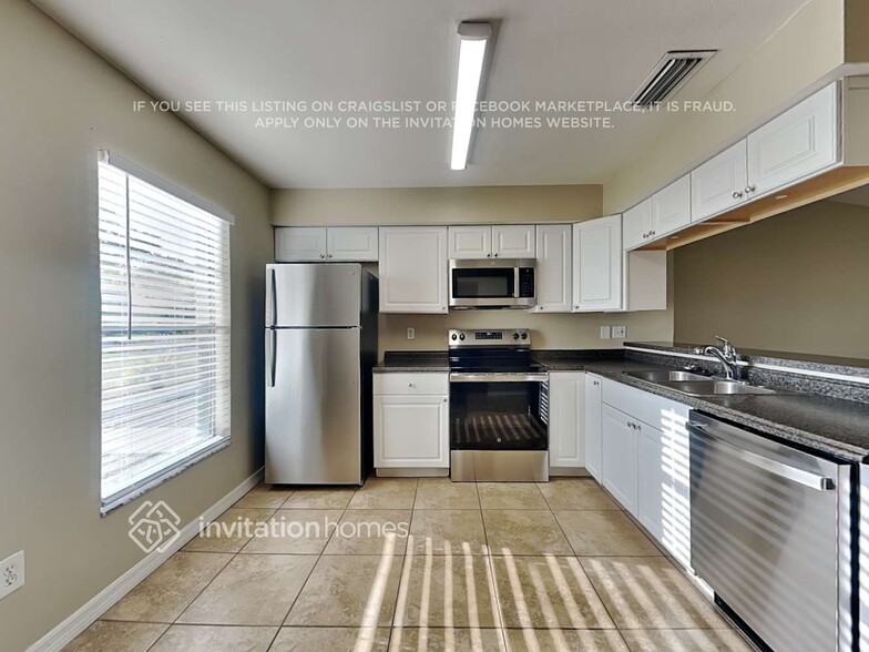 Building Photo - 1056 Bridlewood Way