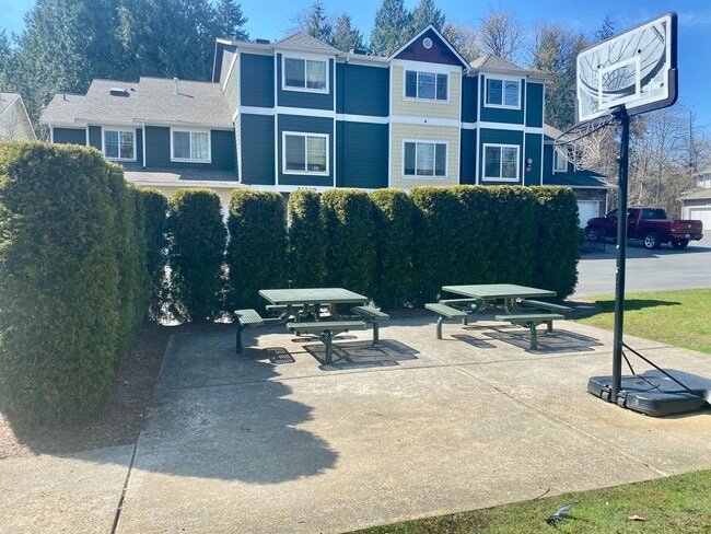 Building Photo - 21345 11th Dr SE