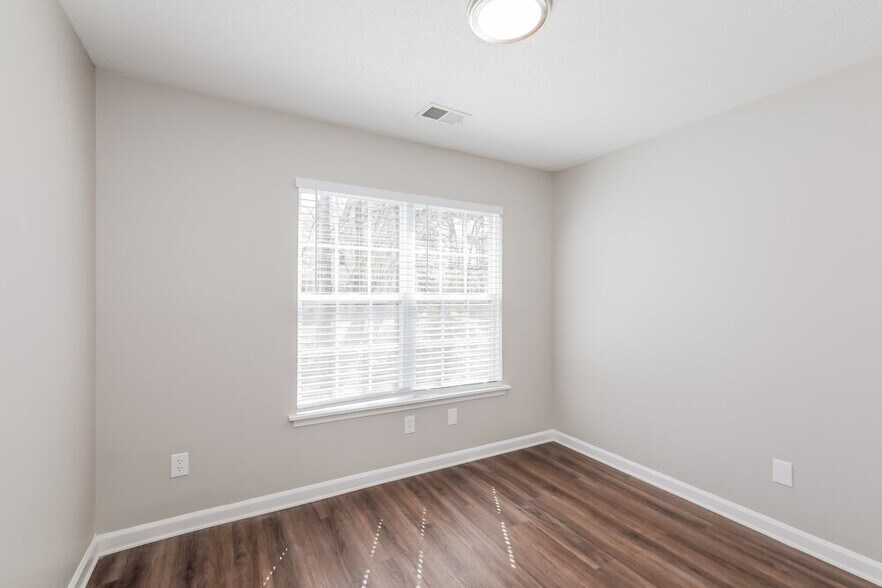 Building Photo - 8927 Scotch Heather Way