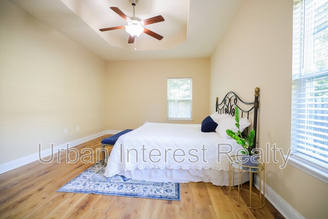 Building Photo - 96 Benton Blvd