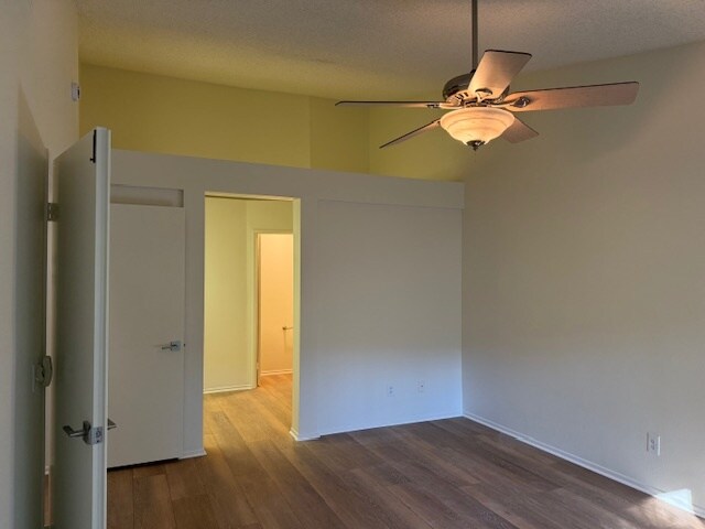 Building Photo - 641 S Iron Horse Ln