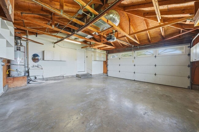 Building Photo - Remodeled 3 Bedroom Home on Quiet Cul-de-Sac in Garden Grove