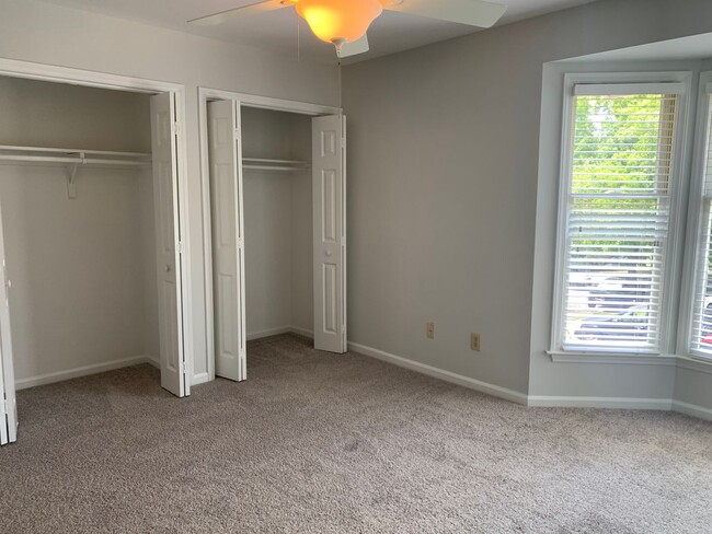 Building Photo - 2 Bed | 2 Bath Condo In Raleigh with Large...