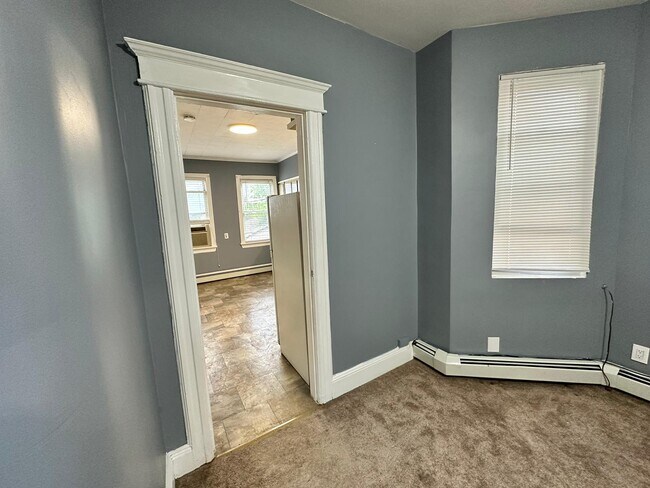 Building Photo - 60 Wallis Ave