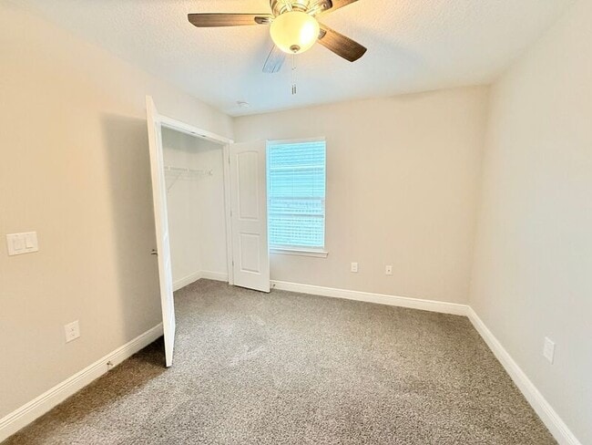 Building Photo - 5401 Harmony Ln