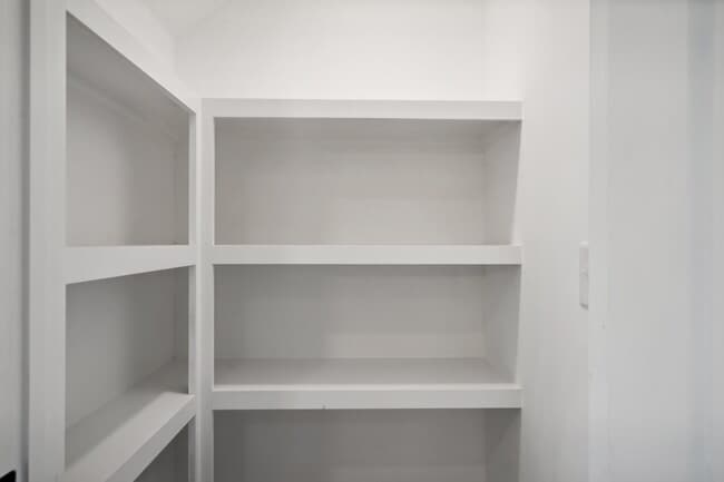 Building Photo - 341 Archwood Dr