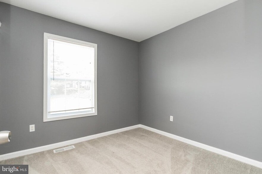 Building Photo - 6204 Barrowfield Ct