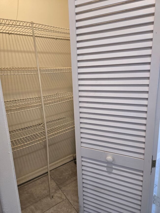 Building Photo - Cute 1/1 in Convenient Location