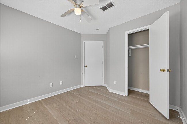 Building Photo - 18402 Willow Moss Dr