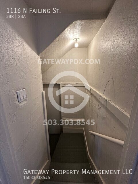 Building Photo - 1116 N Failing St
