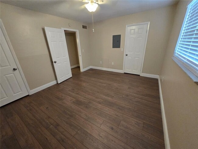 Building Photo - 1320 Moreland Dr