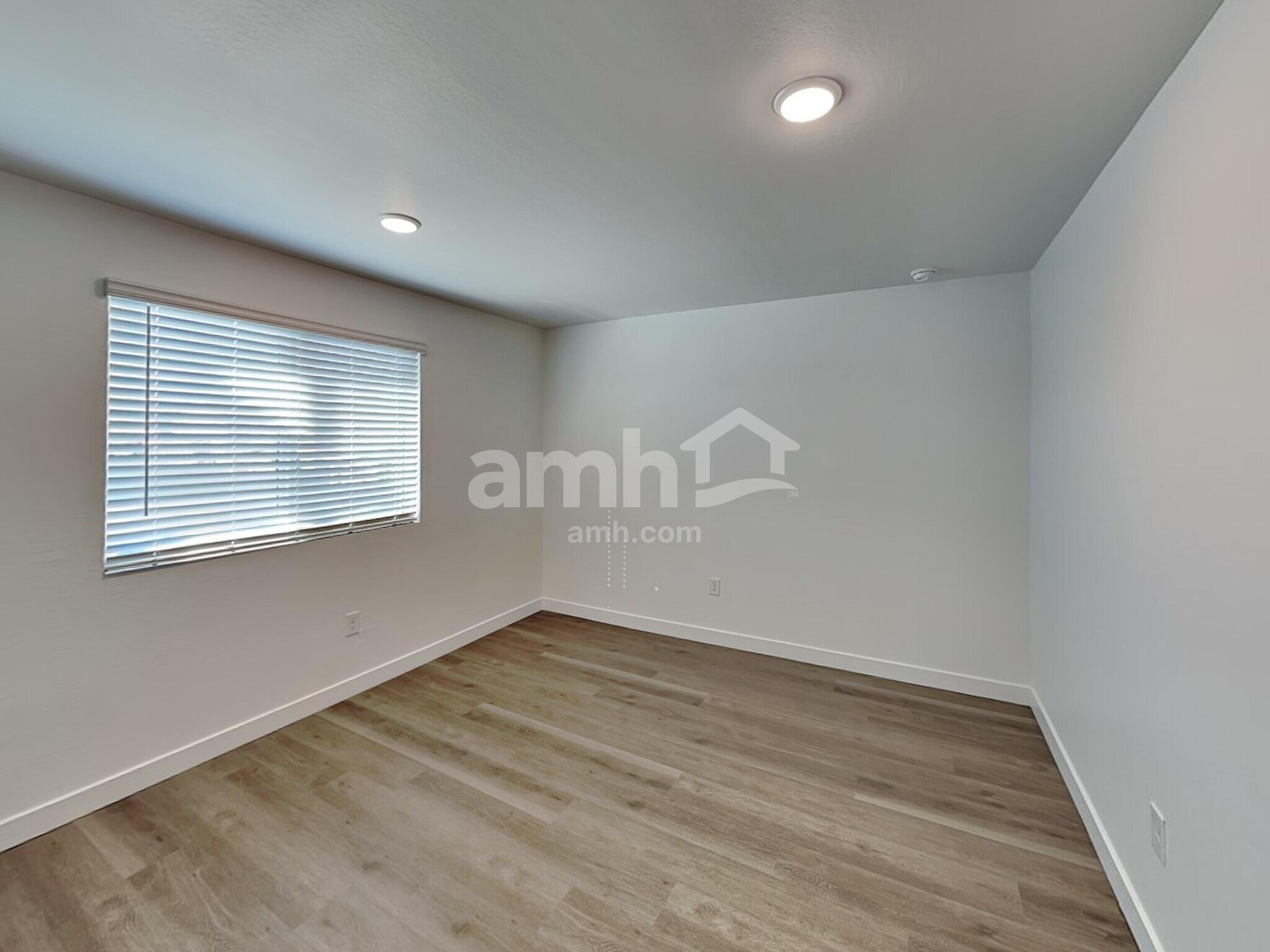 Building Photo - 4621 S 97th Dr