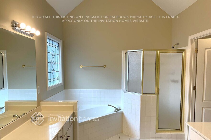 Building Photo - 2475 Harbin Springs Cove