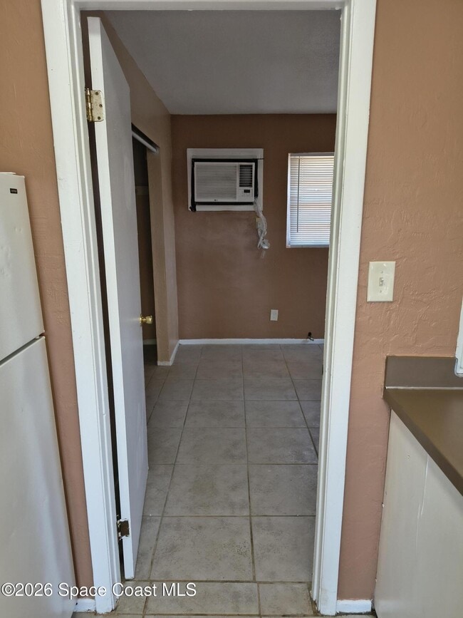 Building Photo - 1717 Dixon Blvd