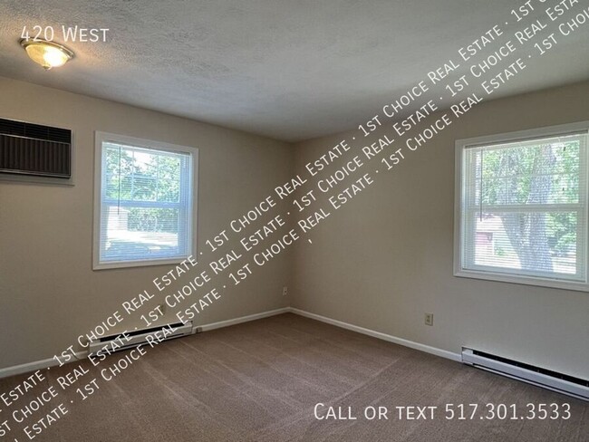 Building Photo - 420 West-