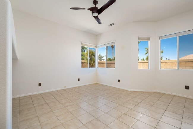 Building Photo - 45160 Debbie Dr