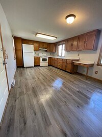 Building Photo - Hoff - 06 - Madison Street