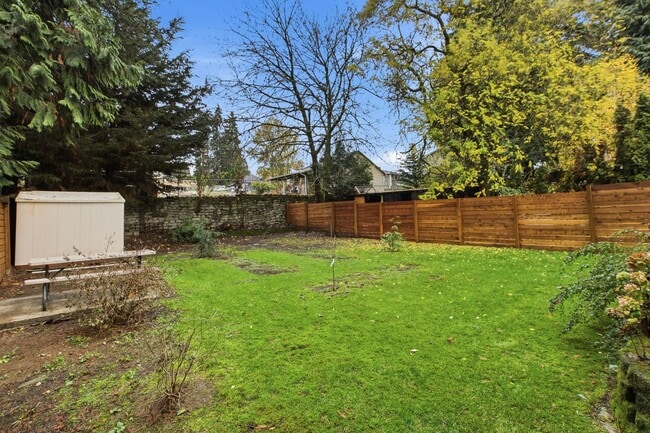 Building Photo - Arbor Lake Duplex unit for lease in private setting