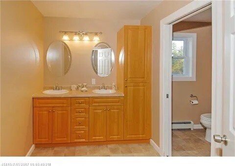 Building Photo - 151 Earls Way