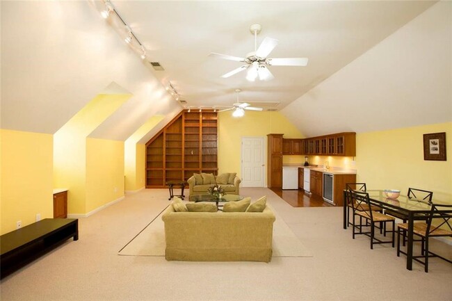 Building Photo - 2531 Old Salem Cir SE