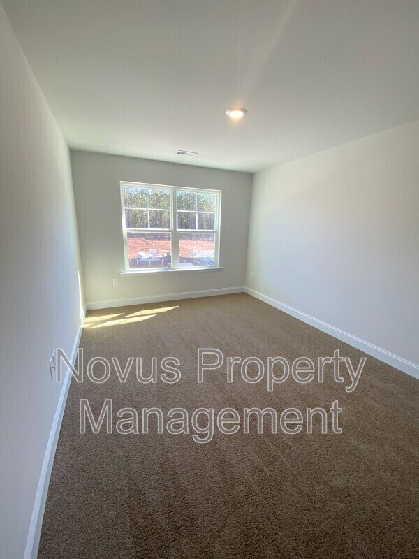 Building Photo - 210 Laney Dr