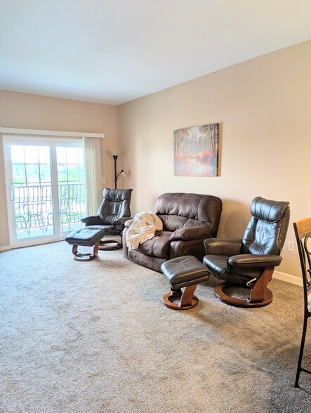 Family Room - 235 6th St NW
