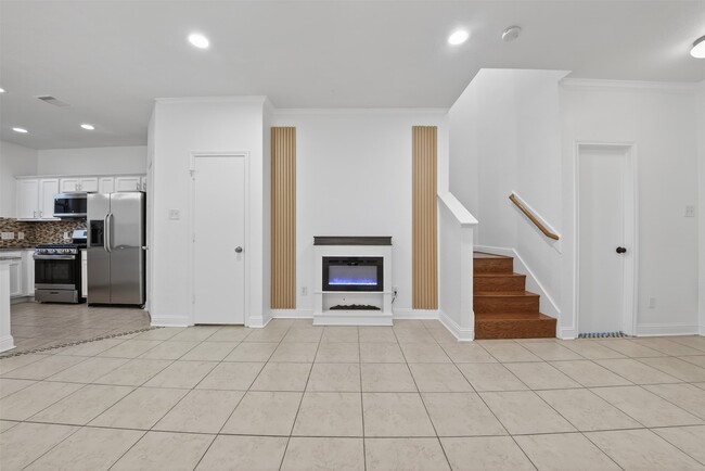 Building Photo - 13150 Lawsons Creek Ln