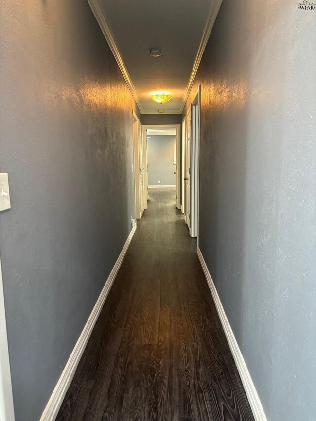 Building Photo - 2627 Bretton Rd