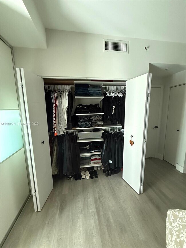 Building Photo - 90 SW 3rd St