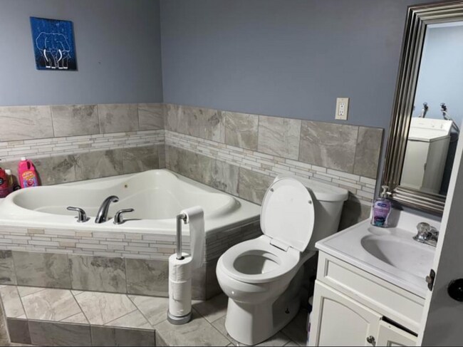 Building Photo - 3500 N 10th St