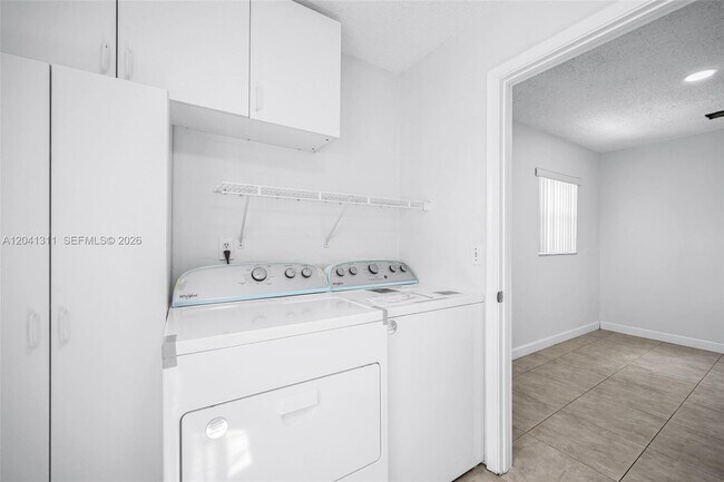 Building Photo - 4471 SW 138th Ct