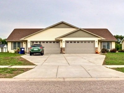 Building Photo - 1012 W Shorewood Dr