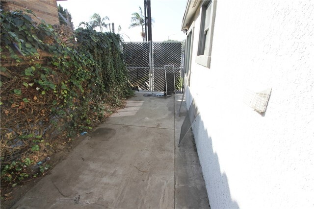 Building Photo - 5660 Linden Ave