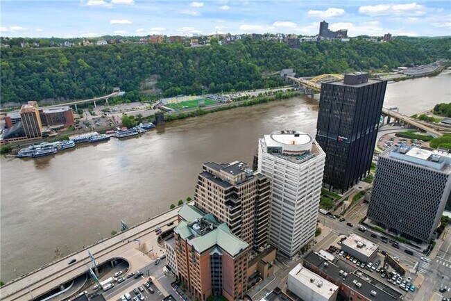 Building Photo - 151 Fort Pitt Blvd