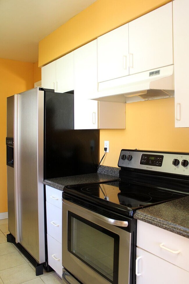 Building Photo - 4728 SE 92nd Ave