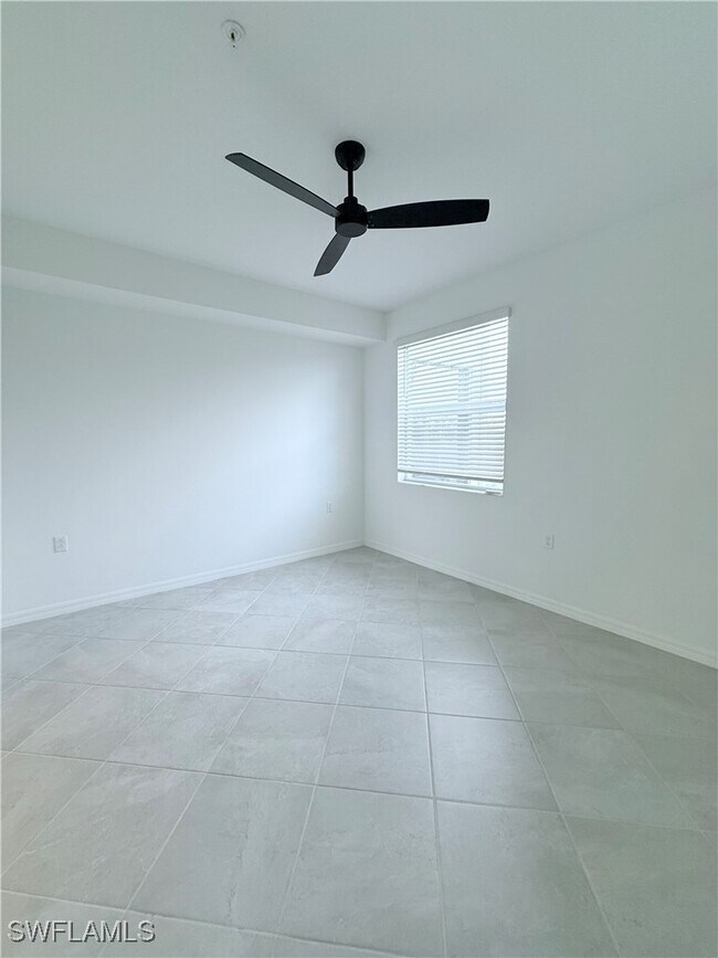 Building Photo - 14161 Heritage Landing Blvd