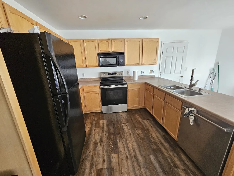 Building Photo - 1691 40 E