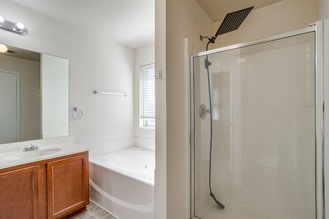 Building Photo - 2417 Buffalo Run