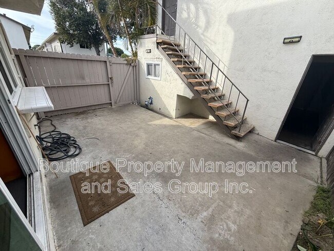 Building Photo - 11086 El Amarillo Ave