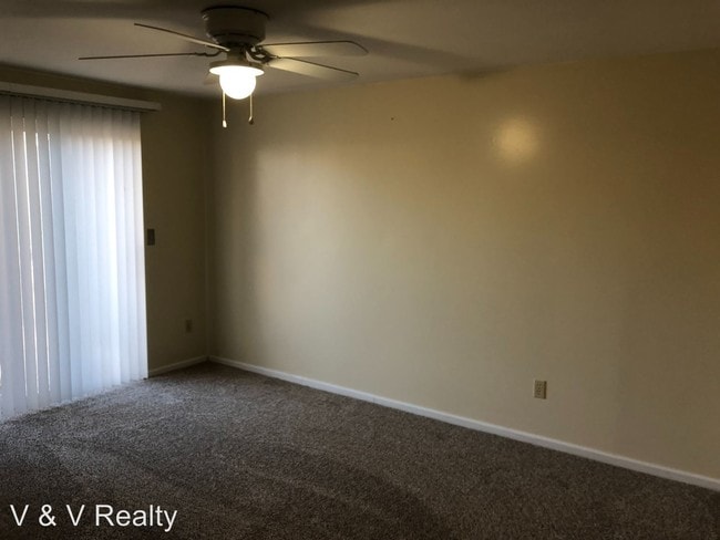 Building Photo - 2 br, 1 bath House - 216 Norwood Ave