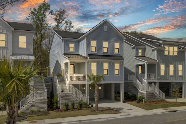 Primary Photo - Impressive 4 bedroom home + office with el...