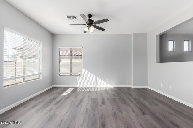 Building Photo - 11023 W Loma Ln