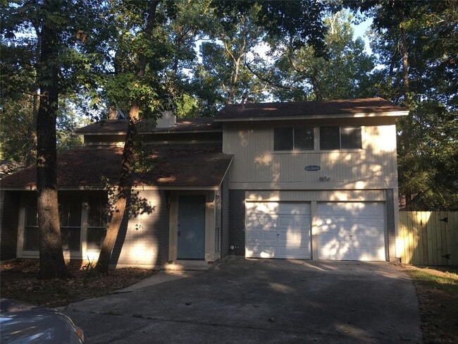 Building Photo - 65 Yewleaf Rd