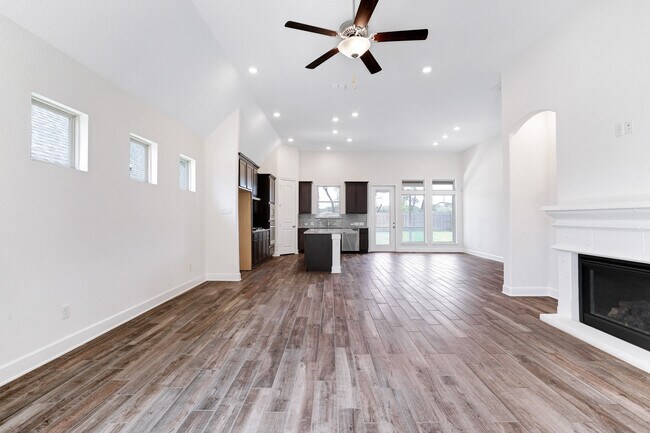 Building Photo - 8626 Glass Gem Dr