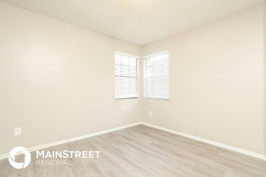 Building Photo - 548 Portland Cir